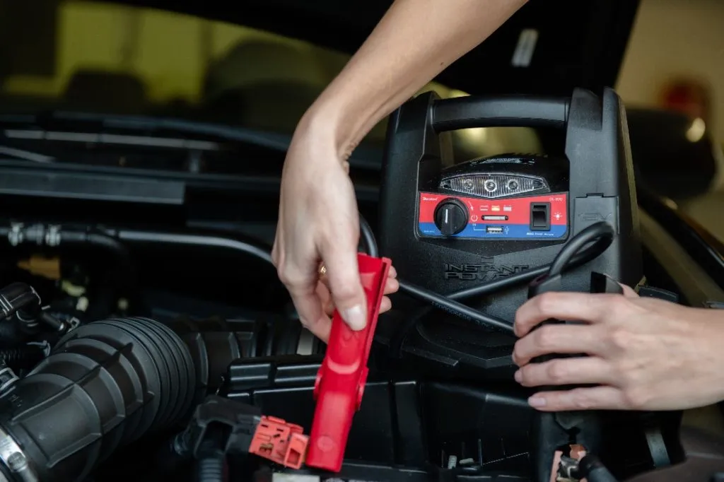 How to Jump Start a Car With a Battery Pack?